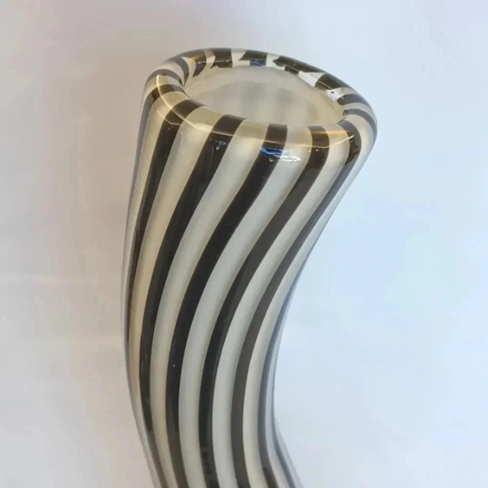 Murano Glass Black and White Vase - Picture 2 of 2